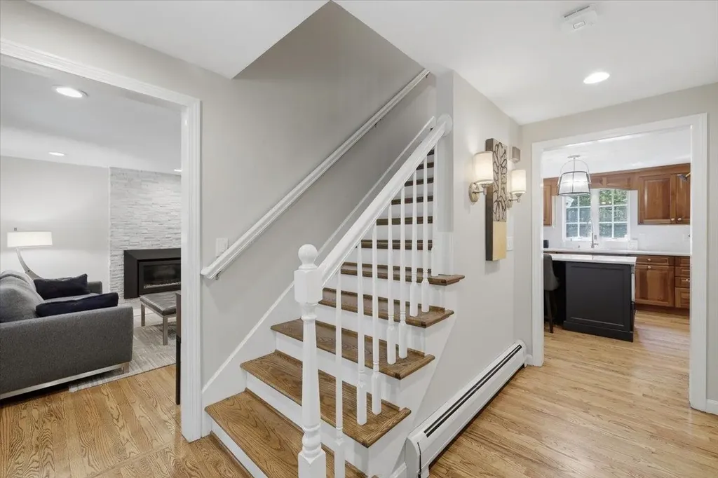 14 Forest Drive Auburn NH 03032