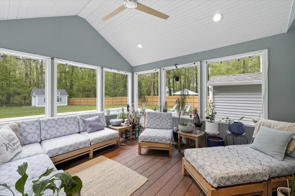 14 Forest Drive Auburn NH 03032