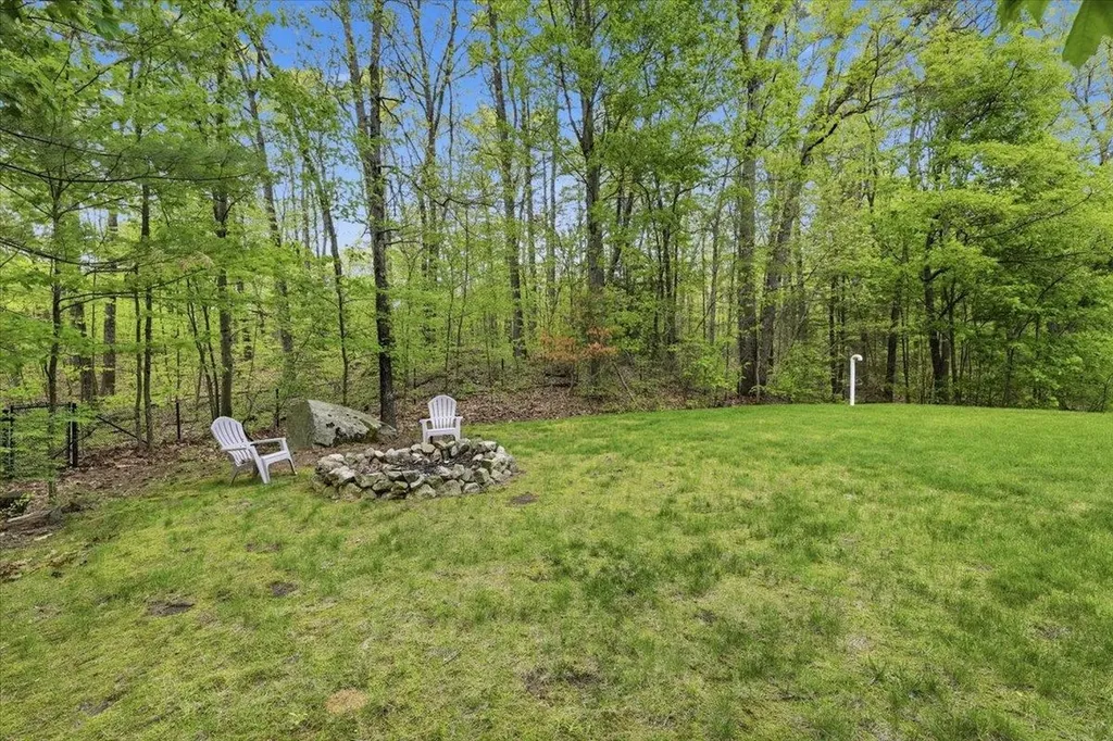 14 Forest Drive Auburn NH 03032