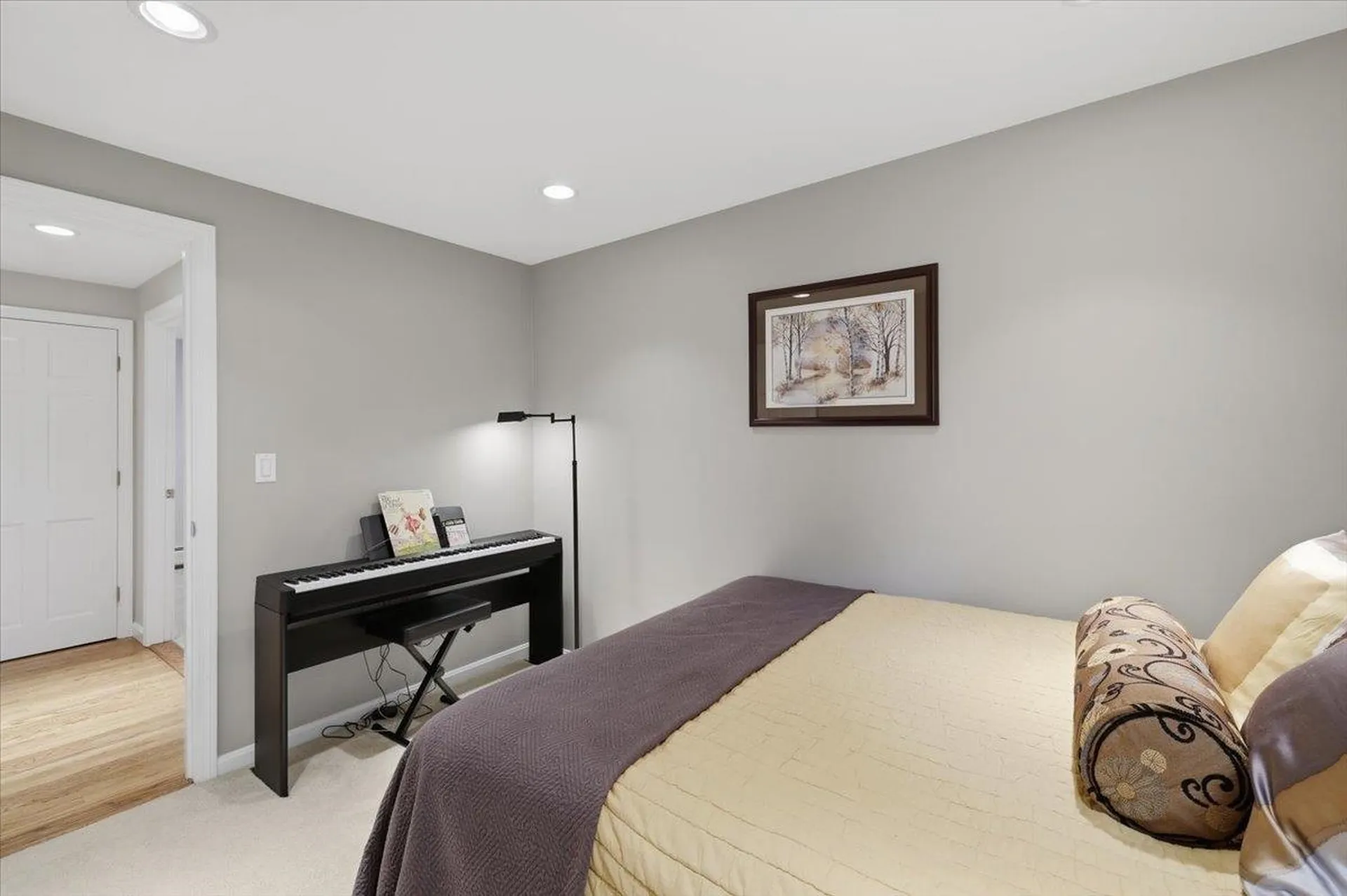 14 Forest Drive Auburn NH 03032