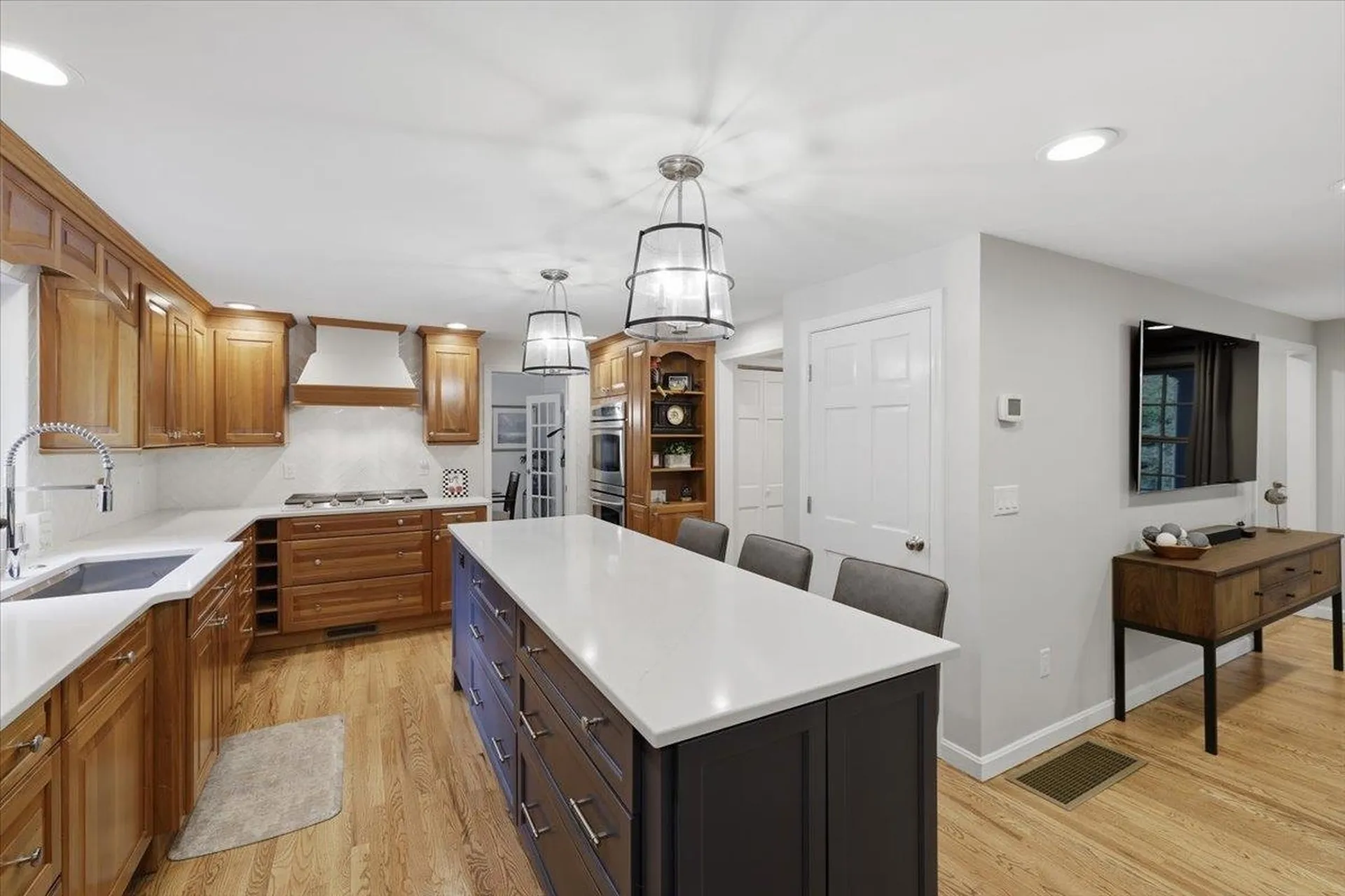 14 Forest Drive Auburn NH 03032