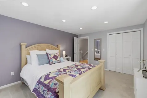 14 Forest Drive Auburn NH 03032