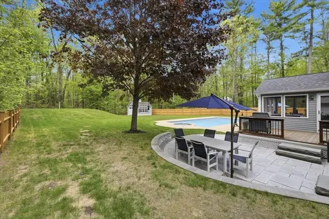 14 Forest Drive Auburn NH 03032