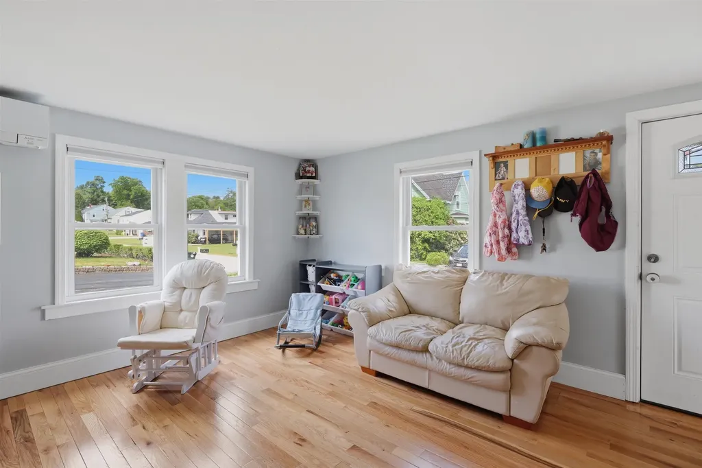 27 Fairview Street Goffstown NH 03045