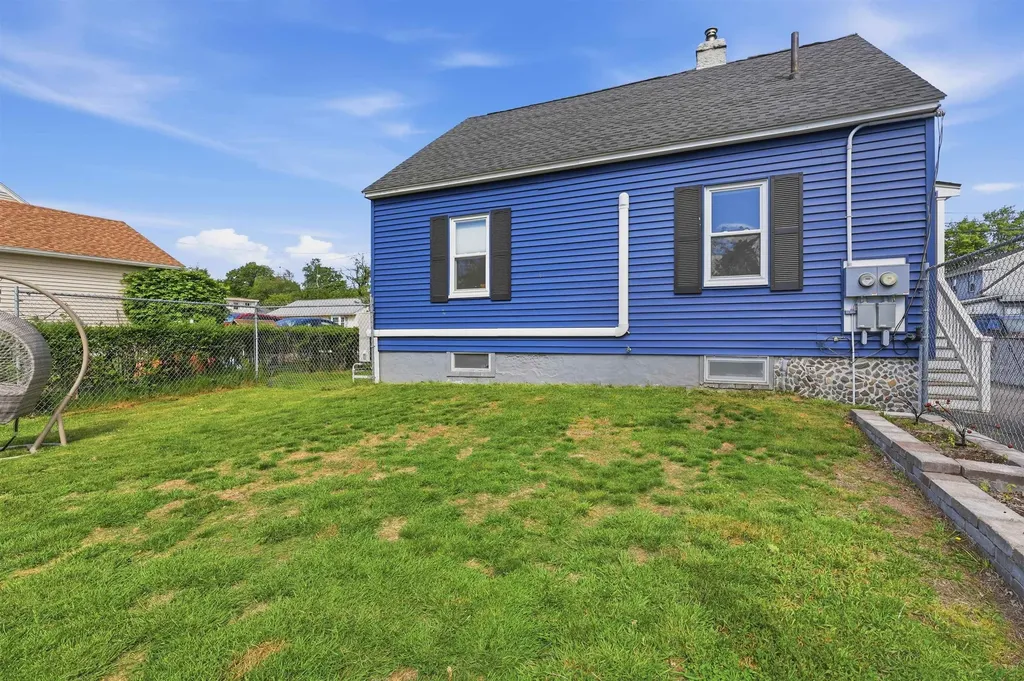 27 Fairview Street Goffstown NH 03045
