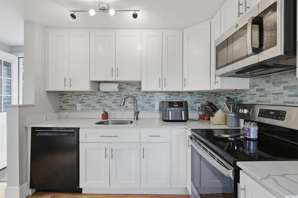 27 Fairview Street Goffstown NH 03045