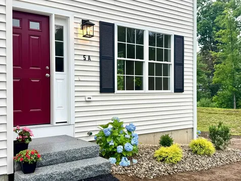 5A Violette Drive Epping NH 03042
