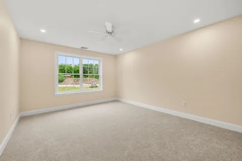 5A Violette Drive Epping NH 03042