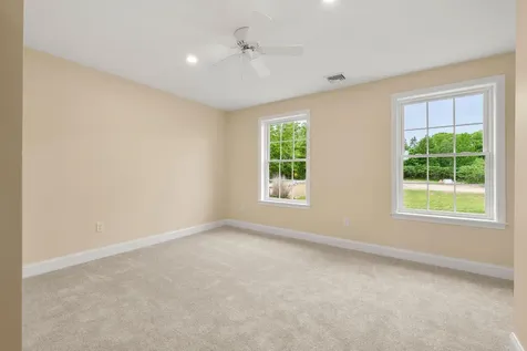 5A Violette Drive Epping NH 03042