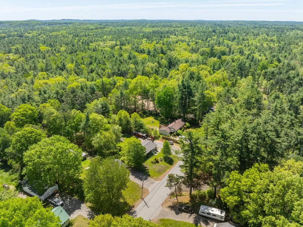 27 Langs Lane Newmarket NH 03857