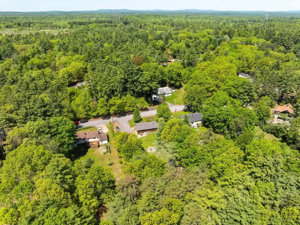 27 Langs Lane Newmarket NH 03857