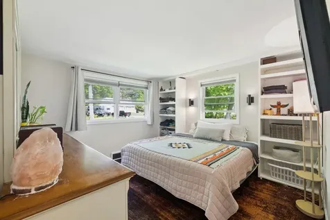 27 Langs Lane Newmarket NH 03857
