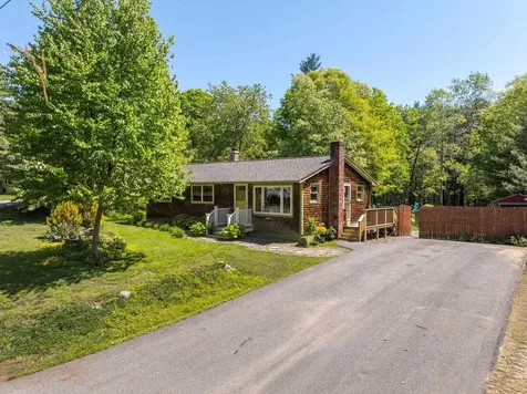 27 Langs Lane Newmarket NH 03857