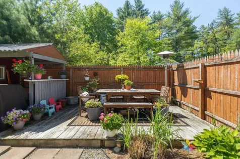 27 Langs Lane Newmarket NH 03857