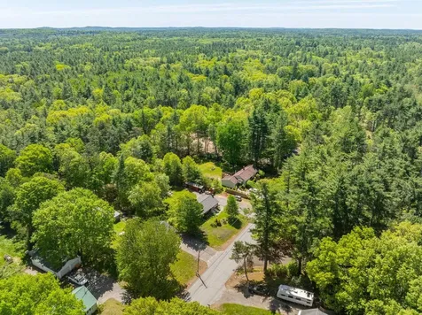 27 Langs Lane Newmarket NH 03857