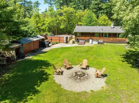 27 Langs Lane Newmarket NH 03857