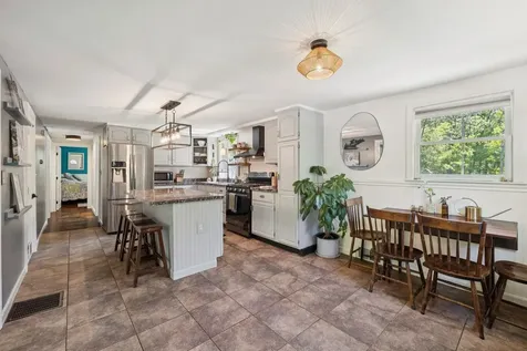 27 Langs Lane Newmarket NH 03857