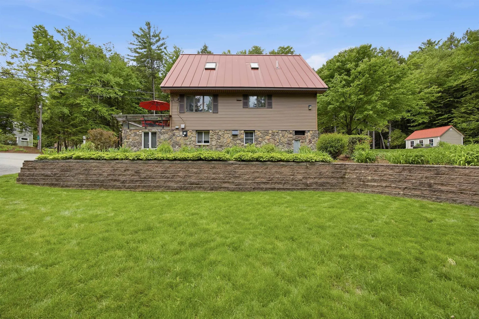 16 Hemlock Avenue Sanbornton NH 03246