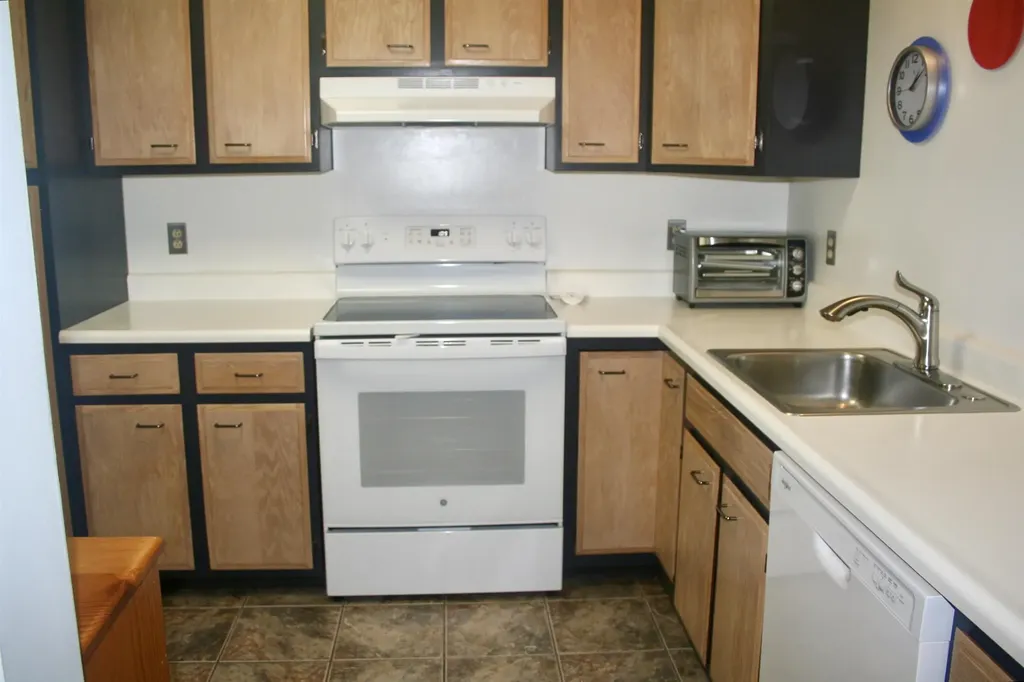 26 Bayberry Lane South Burlington VT 05403