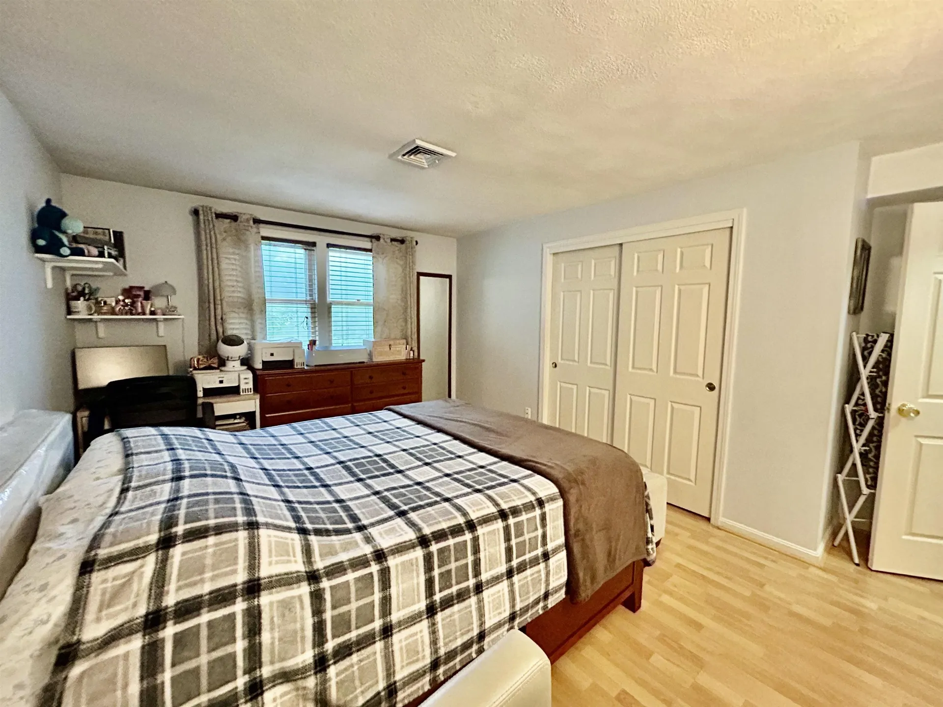 6 Heritage Village Drive Nashua NH 03062