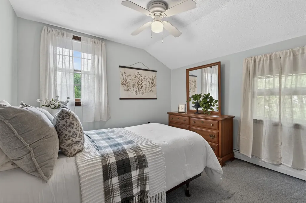 32 Lamson Drive Merrimack NH 03054