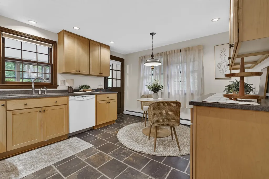 32 Lamson Drive Merrimack NH 03054