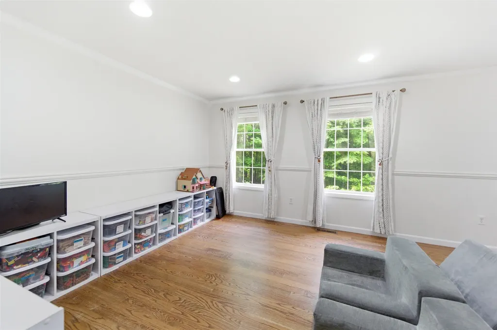 6 Burge Drive Brookline NH 03033