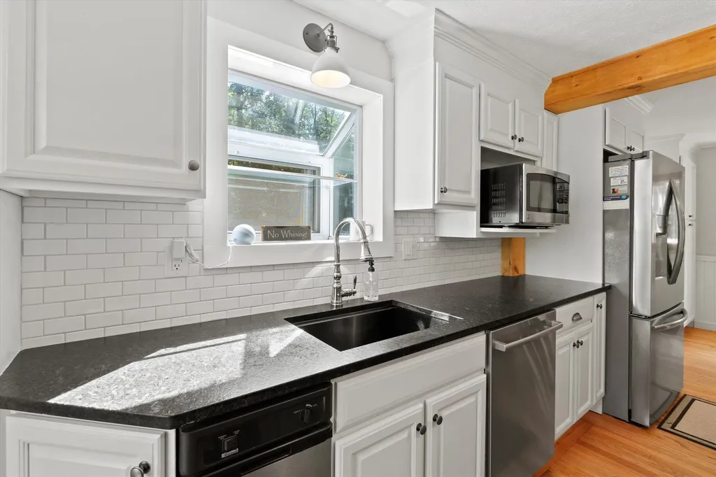 16 Hampshire Drive Gilford NH 03249