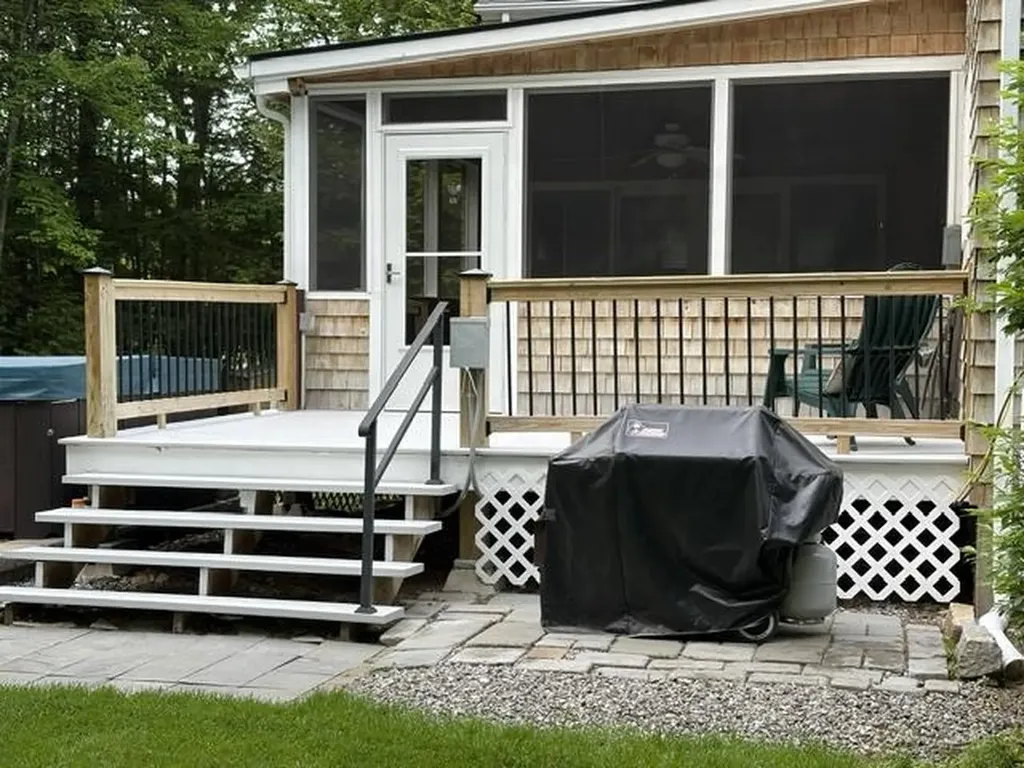 16 Hampshire Drive Gilford NH 03249