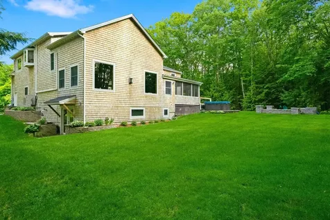 16 Hampshire Drive Gilford NH 03249