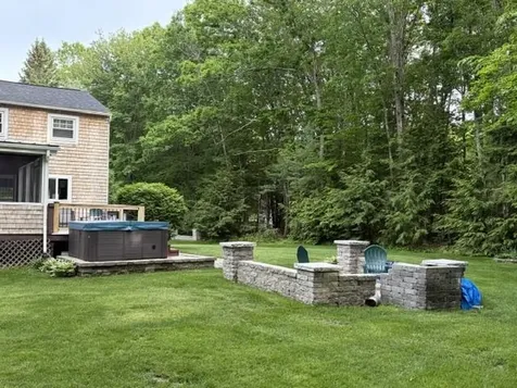 16 Hampshire Drive Gilford NH 03249