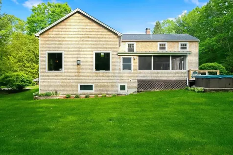 16 Hampshire Drive Gilford NH 03249