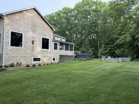 16 Hampshire Drive Gilford NH 03249