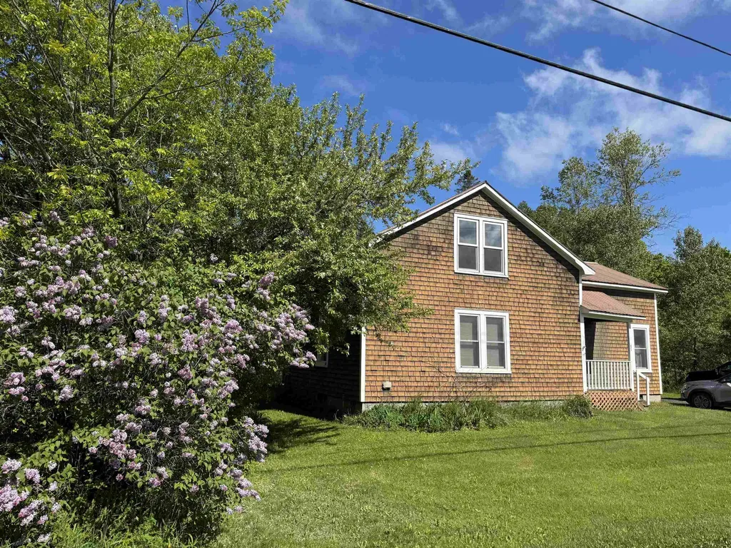85 Creek Road Craftsbury VT 05826