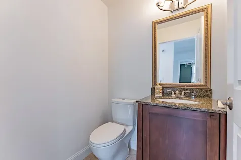 5 Lowther Place Nashua NH 03060