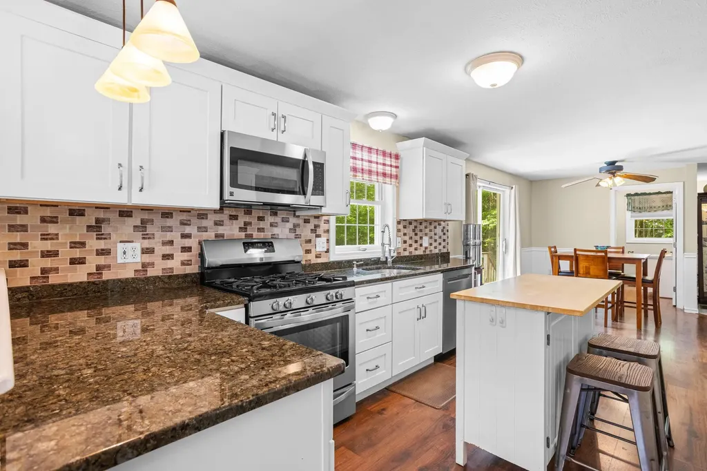 65 Alene Lane Goffstown NH 03045