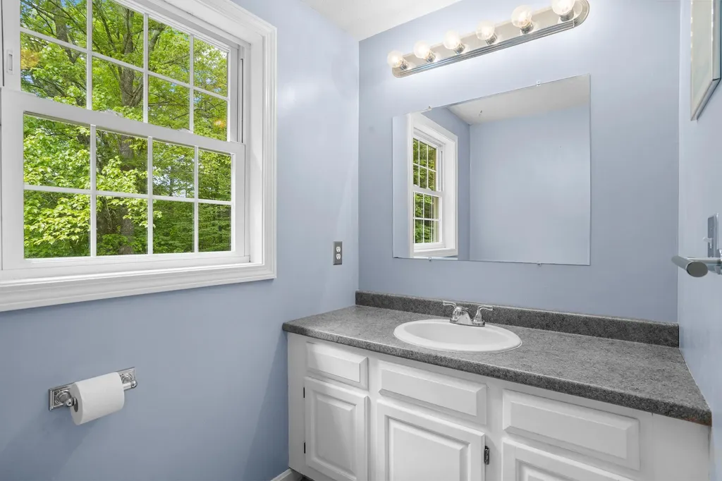 65 Alene Lane Goffstown NH 03045