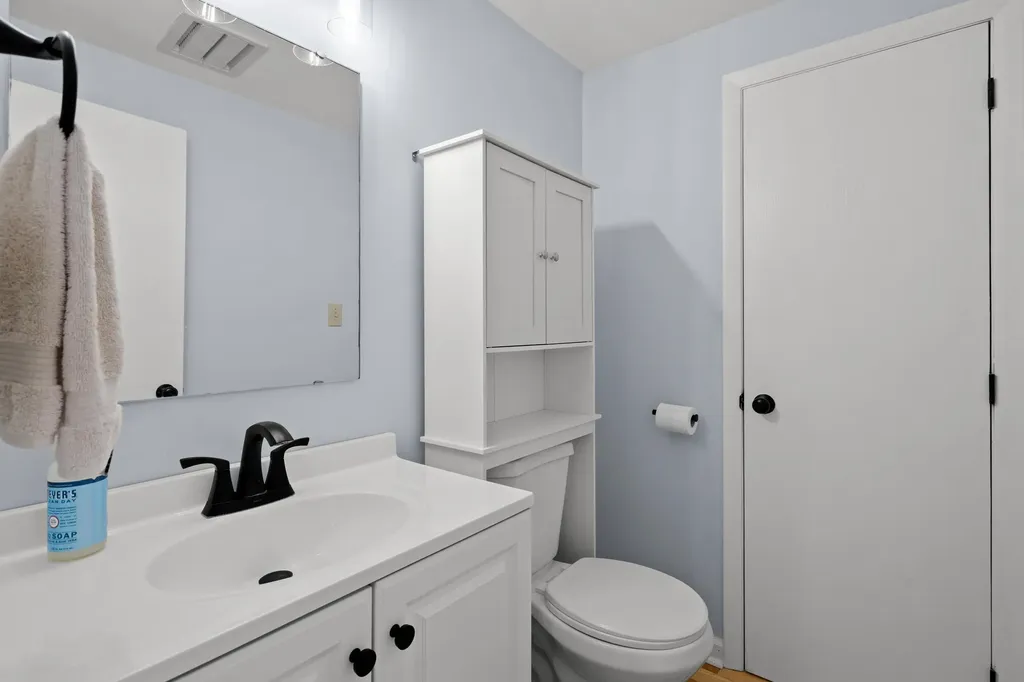 4 Clinton Court Merrimack NH 03054