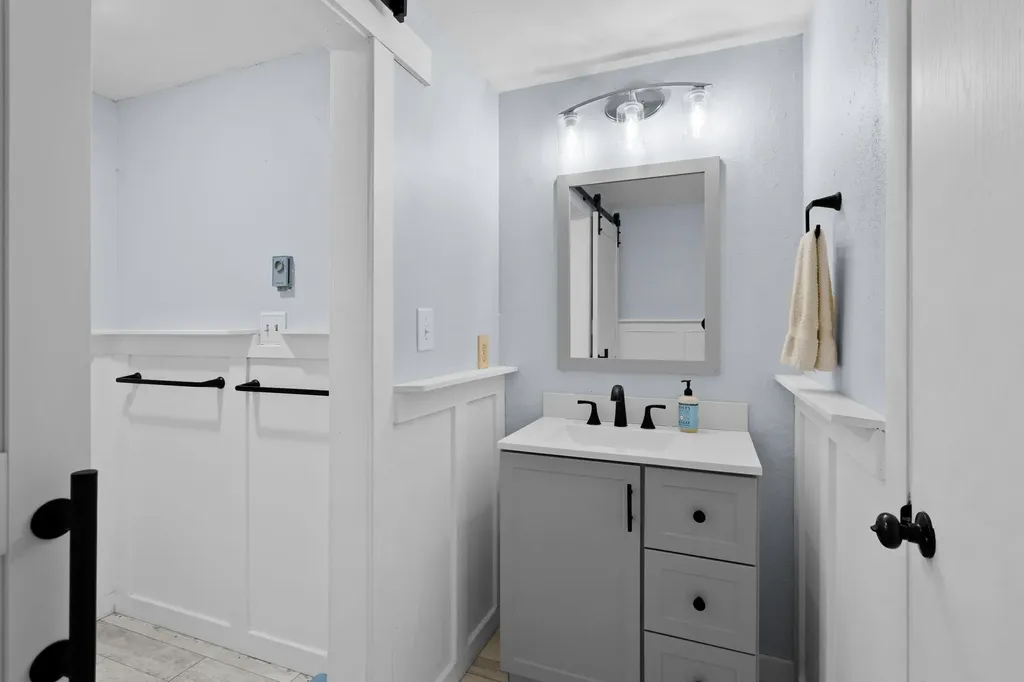 4 Clinton Court Merrimack NH 03054