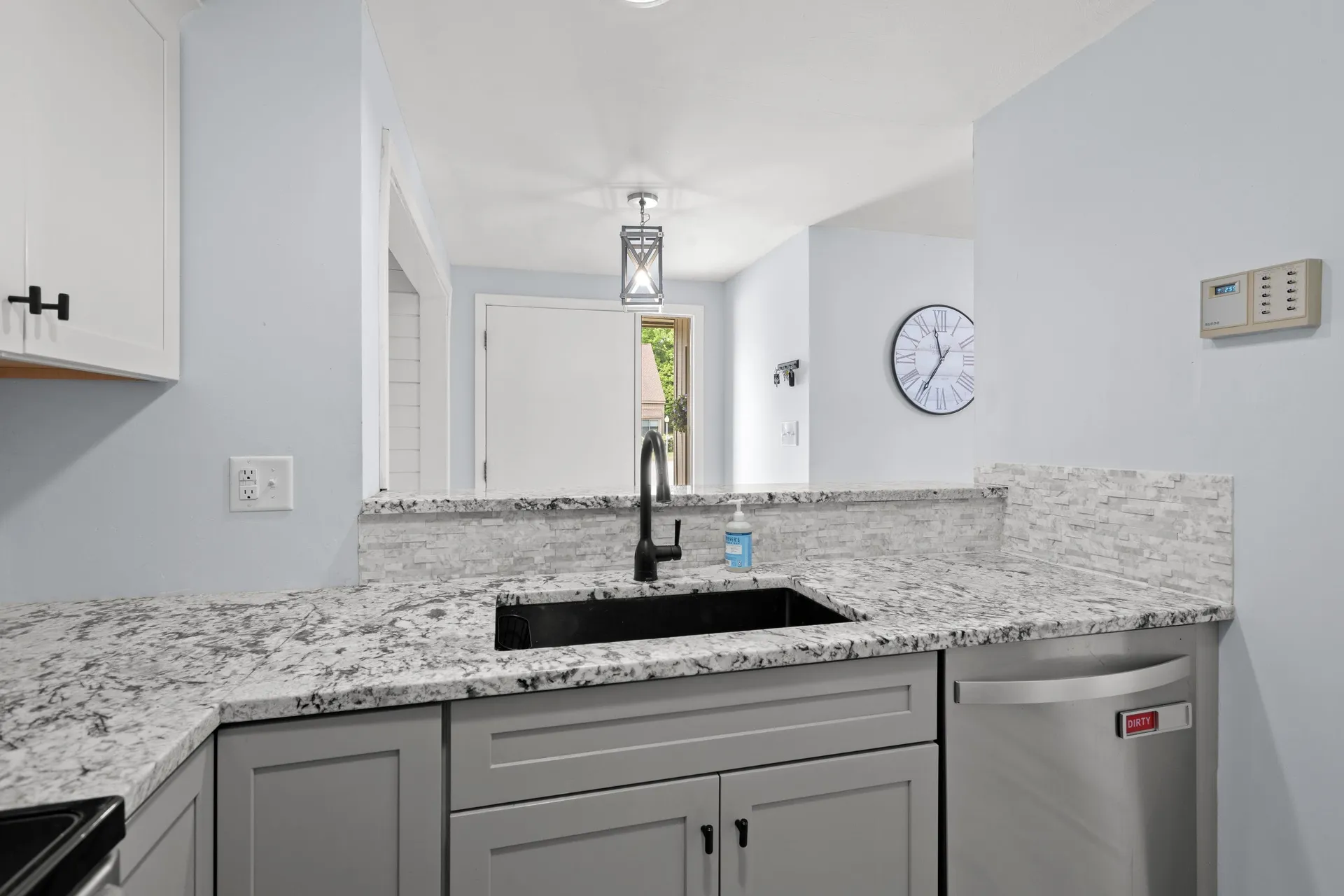 4 Clinton Court Merrimack NH 03054