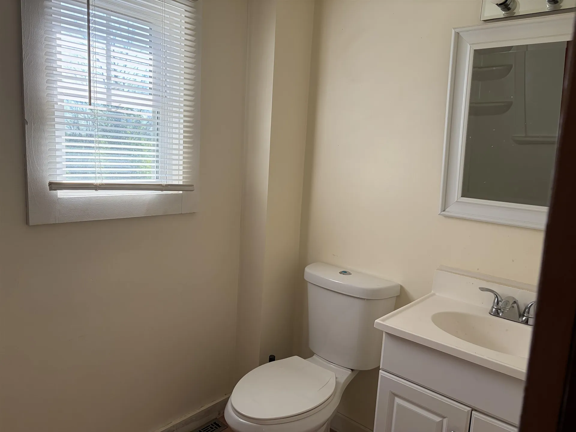 1420 Woodbury Avenue Portsmouth NH 03801