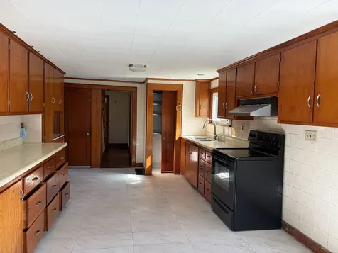 1420 Woodbury Avenue Portsmouth NH 03801
