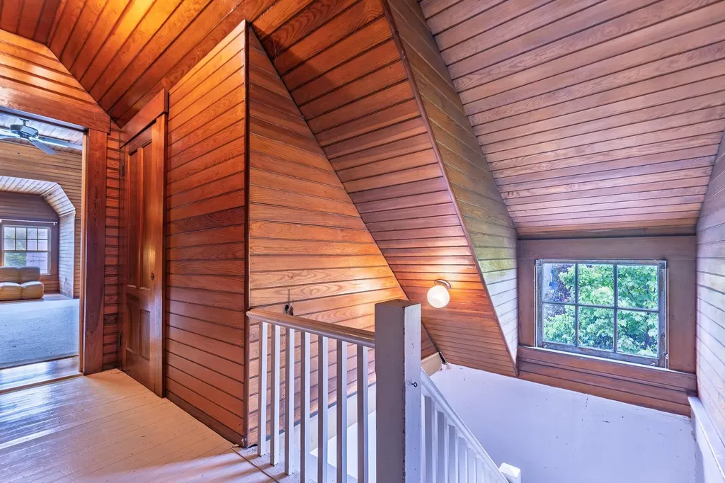 27 Shaker Hill Road Enfield NH 03748