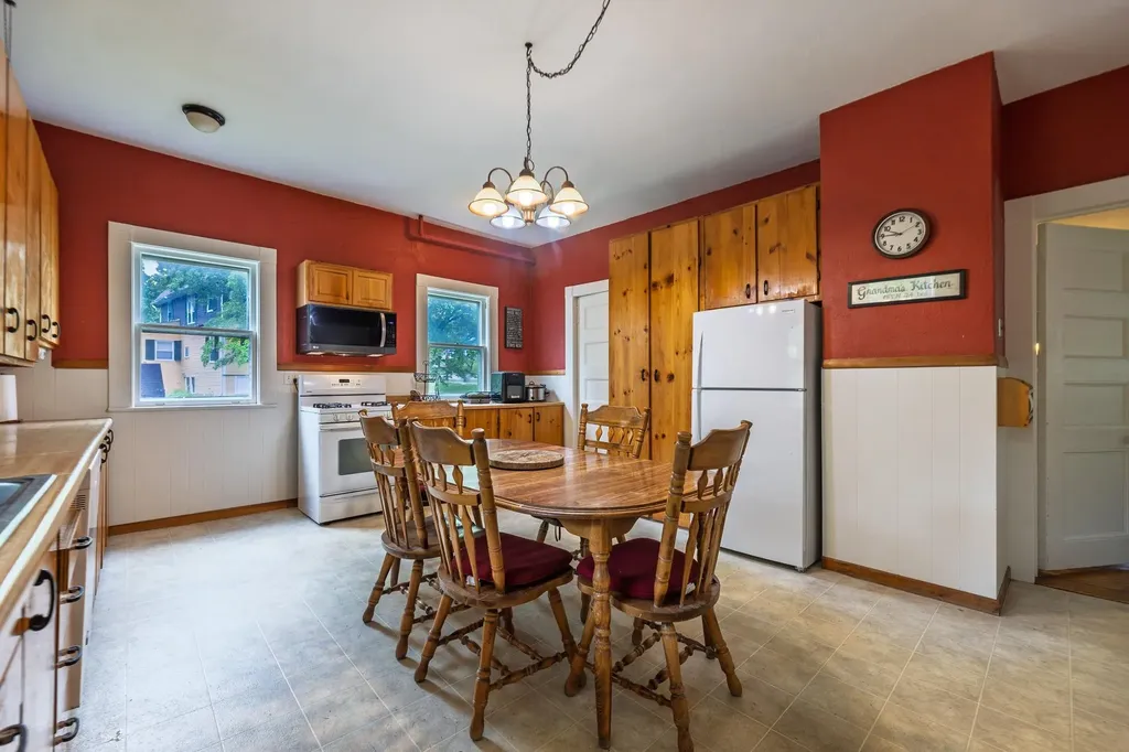 27 Shaker Hill Road Enfield NH 03748