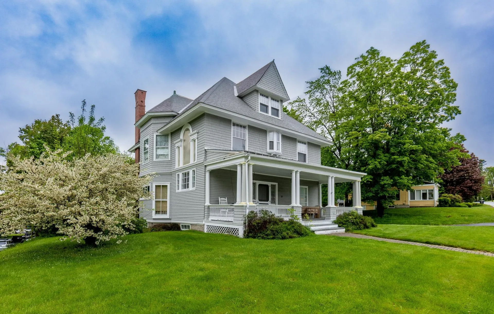 27 Shaker Hill Road Enfield NH 03748