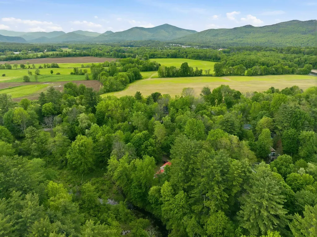 30 Moat Brook Drive Conway NH 03818