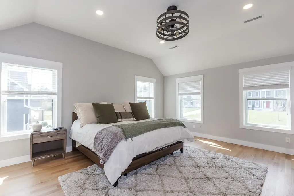 18 Caymus Ridge Salem NH 03079