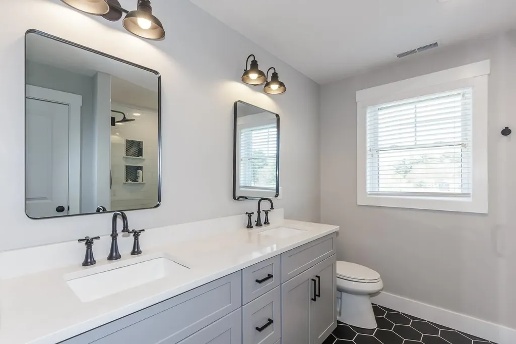 18 Caymus Ridge Salem NH 03079