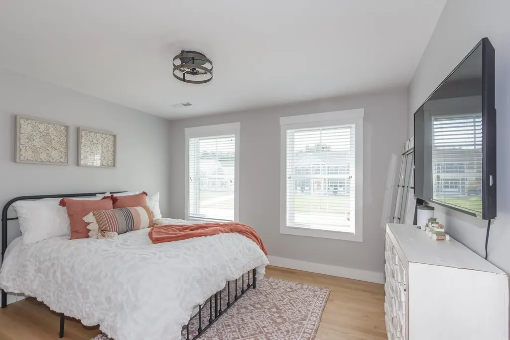 18 Caymus Ridge Salem NH 03079
