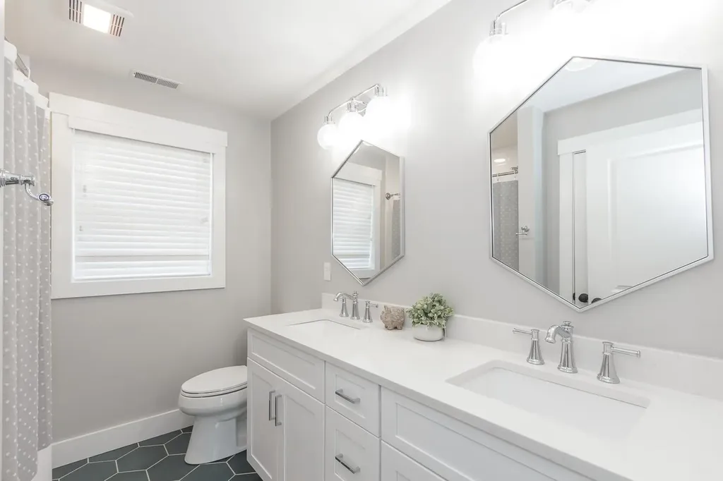 18 Caymus Ridge Salem NH 03079
